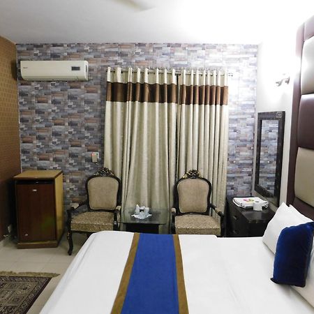 Hotel Tourist Inn Lahore Exteriör bild